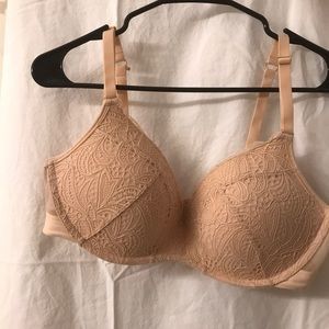 Lively lace padded bra, never worn
